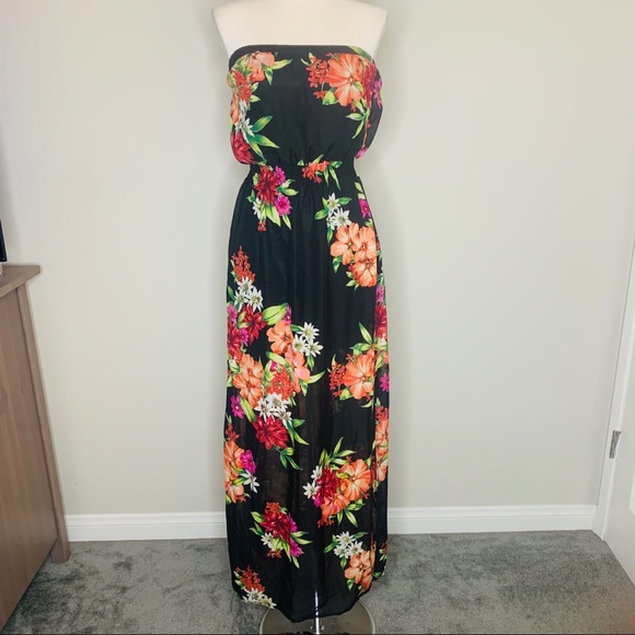 Love Culture Dresses & Skirts - Floral maxi dress